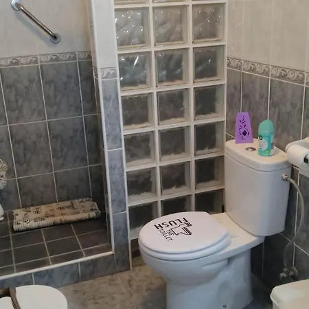 Under The Lime, Beautiful Cristianos 公寓 洛斯克里斯蒂亚诺斯