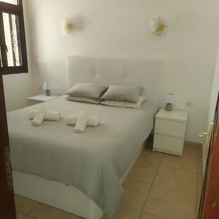 Under The Lime, Beautiful Cristianos 公寓 *