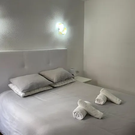 Under The Lime, Beautiful Cristianos *