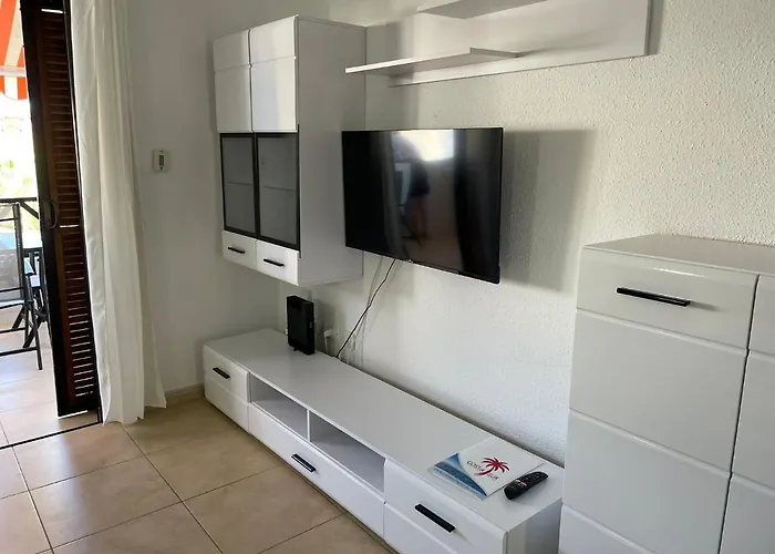 Under The Lime, Beautiful Cristianos *