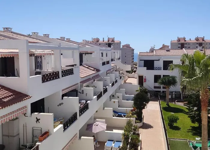 Under The Lime, Beautiful Cristianos Daire *