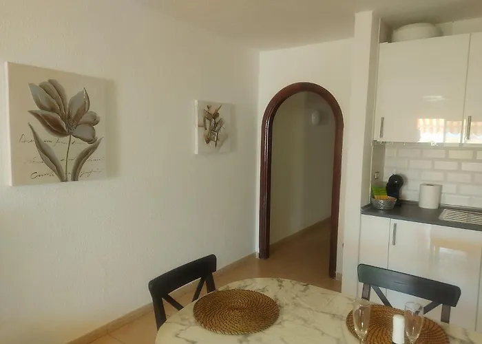 Under The Lime, Beautiful Cristianos